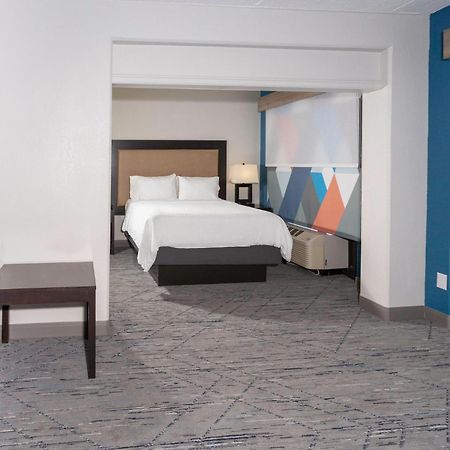 Holiday Inn Express Hotel & Suites Jacksonville Airport By Ihg Zewnętrze zdjęcie