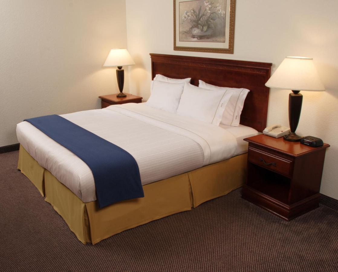 Holiday Inn Express Hotel & Suites Jacksonville Airport By Ihg Pokój zdjęcie